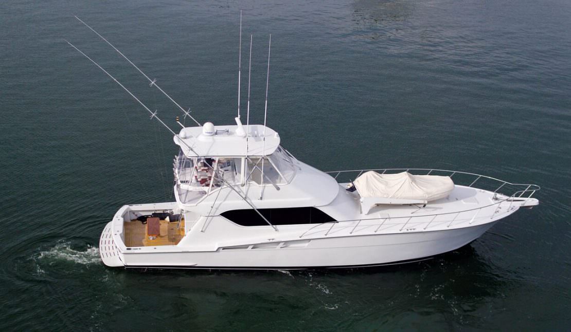 2002 Hatteras 60' Convertible - $849,000