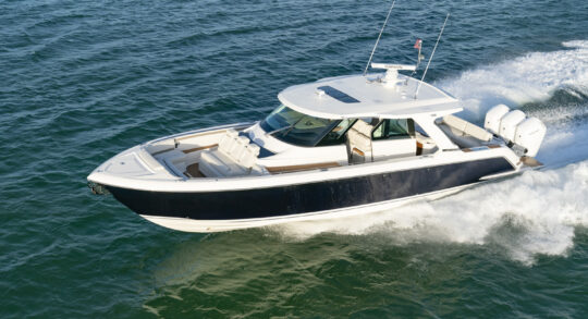 Tiara Yachts 48 LS