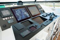 82′ 2013 Ocean Alexander Cockpit ‘Our Trade’