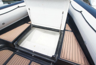 35′ 2009 Protector Center Console