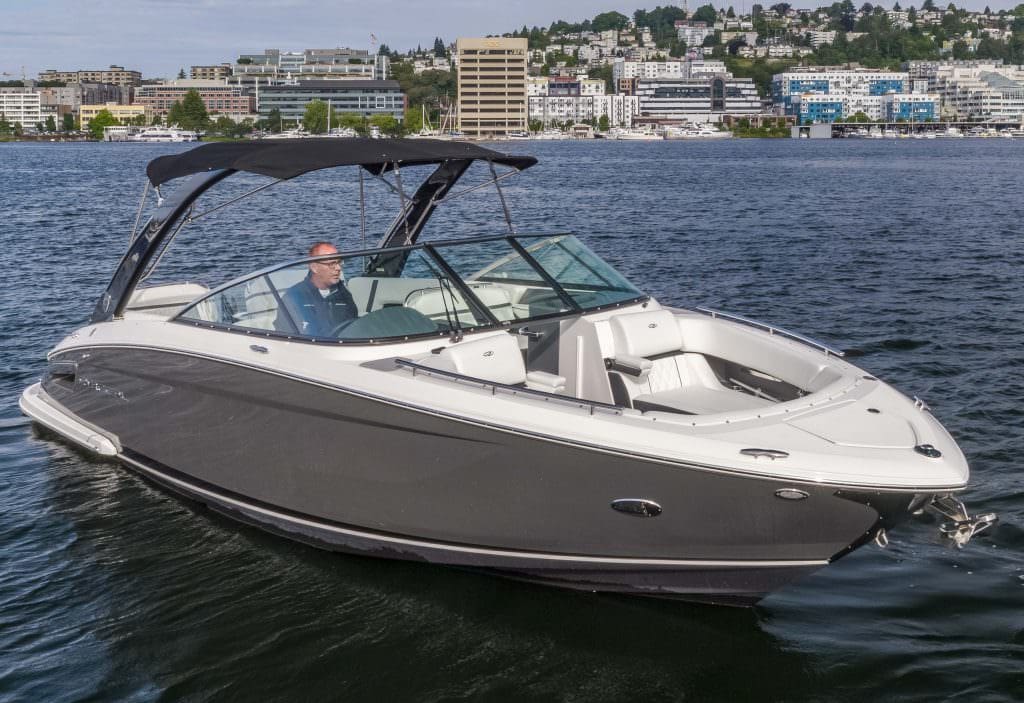 28′ 2018 Regal Bowrider - ALEXANDER MARINE USA™